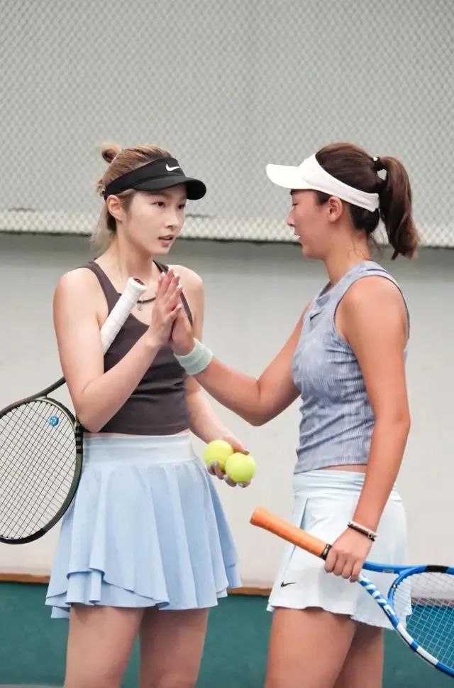 Yabo-篮网观众热烈欢呼！，Karsa迎来十赛季出色发挥上演精彩一战-Yabo